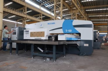 cnc հիդրավլիկ պտուտահաստոց մամլիչ 30 տոննա cnc դափնի մամլիչ մեքենա