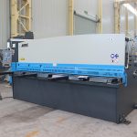 հիդրավլիկ թերթ մետաղական գիլյոտին կտրող մեքենա cnc shearing համար մետաղական ափսեի, մետաղական կտրում մեքենա